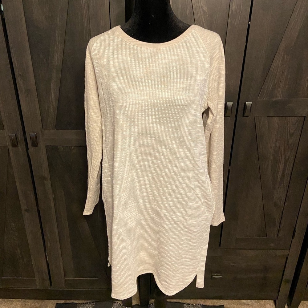 Merona from Target crew neck shirt M tan
